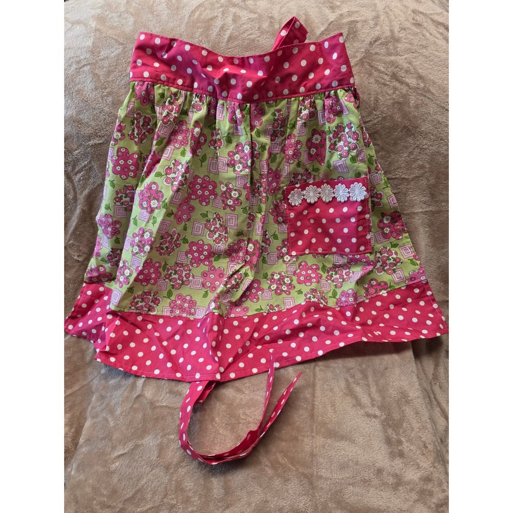 Vintage Style Pink Green Floral Polka Dot Half Apron Daisy Lace Pocket